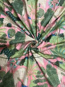 Tissu en coton imprimé à la main au mètre, textile doux et respirant pour la confection de vêtements, la décoration intérieure et les projets d'artisanat - Product Image 4