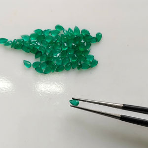 Ónix Verde Natural, Corte Pera de 4x2.5MM, Gema Suelta de la Mejor Calidad para Joyería, Gemas de Red Mountain - Product Image 1