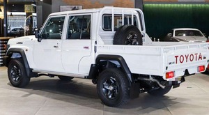 Utilisé pour les pick-up double cabine 4x4 série 79, direction à gauche, cuir foncé, toit ouvrant panoramique, caméra arrière 360° - Product Image 3