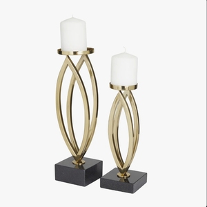 Ensemble de bougeoirs en métal doré pour bougies pilier, design moderne à boucle ouverte, base en marbre noir, centre de table, décoration de mariage et de maison, vente en gros - Product Image 2