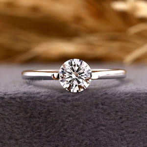 Bague de fiançailles Solitaire en diamant cultivé en laboratoire certifié IGI coupe brillante avec lunette en or blanc bague de mariage pour femme - Product Image 1