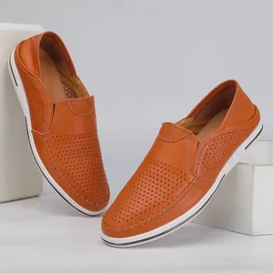 Chaussures décontractées pour hommes en cuir véritable, mocassins d'été respirants à enfiler, chaussures de conduite ajourées pour hommes - Product Image 1
