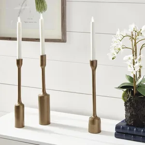 Porte-bougies coniques en laiton antique, lot de 3 - Product Image 2