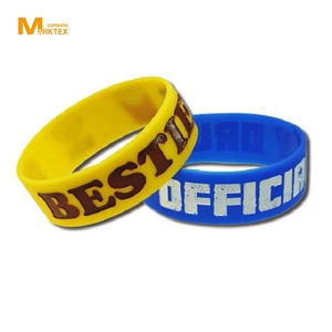 Pulsera de silicona con grabado láser y pintura en aerosol - Product Image 5