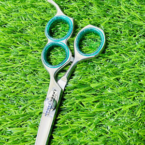 Tijeras de Peluquería Profesionales de Acero Inoxidable Premium con Puntas Ultra Afiladas para Barberos y Estilistas - Product Image 3