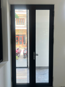 Puertas Corredizas de Vidrio Laminado Personalizables con Marco de Aluminio para Casas - Product Image 4