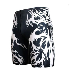 Shorts de compression personnalisables en gros, taille mi-haute élastique, haute qualité, pour adultes, anti-humidité - Product Image 1