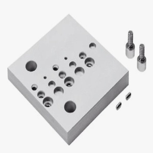 Placa de Sujeción CNC Personalizada de Aluminio 6061/7075 Plateada con Orificios Roscados y Opciones de Grosor Personalizadas - Product Image 6