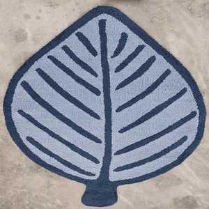 Alfombra de Lana con Forma de Hoja de Roble, Diseño Novedoso Hecho a Mano, Base de Látex, Estilo Rústico para Decoración de Sala de Estar - Product Image 2