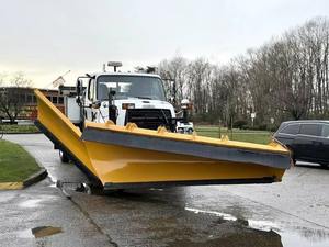 Camión Tractor Diésel Usado de Calidad de Exportación 6x4, Cabeza Tractora de Servicio Pesado para Negocios de Logística Comercial - Product Image 2
