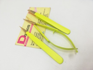 <b>Best</b> Selling Eyebrow Tweezers Private Label Gold Plated tips Slanted Pointed Brow Tweezers With Hair Trimming Spring Scissors. - Product Image 5