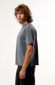 เสื้อยืดคอกลมแขนสั้นผู้ชาย สีเทา ทรงปกติ ผ้าฝ้าย 100% ลายการ์ตูน โลโก้ด้านหน้า ถักทอ ระบายอากาศได้ดี - Product Image 4