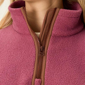 Veste d'hiver personnalisée pour femme en polyester polaire, col rabattable, coupe-vent, manteau de sport pour femme, vestes zippées en polaire - Product Image 4