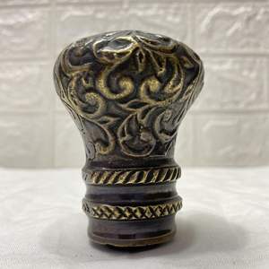 Empuñadura de Bastón de Latón Grabada Moderna de 5 Pulgadas, Diseño Vintage para Bastón de Madera, Venta al por Mayor OEM - Product Image 1