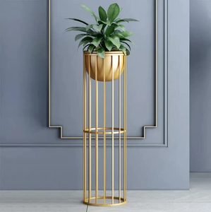 Macetero Moderno de Metal Dorado con Soporte, Maceta Decorativa para Interiores, para Sala de Estar, Dormitorio, Oficina, Balcón y Hogar Contemporáneo - Product Image 3