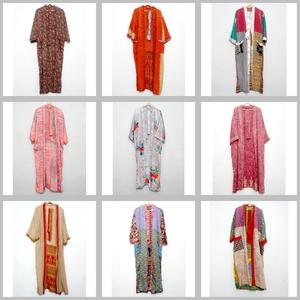 ชุดกิโมโนผ้าไหมญี่ปุ่นแท้ 100% งานแฮนด์เมด วินเทจ ดีไซน์พิเศษสำหรับผู้หญิง หรูหรา สำหรับฤดูหนาว ตกแต่งด้วยผ้าปะติดปะต่อ  ชุดนอนยาวสำหรับฤดูร้อน  นุ่มสบาย สวยสง่า - Product Image 1