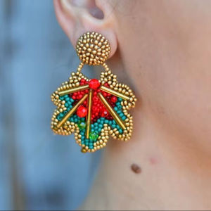 Pendientes de aro étnicos hechos a mano con bordado y cuentas, de moda para bodas y festividades, ligeros, con cuentas colgantes, pieza llamativa y atrevida. - Product Image 1