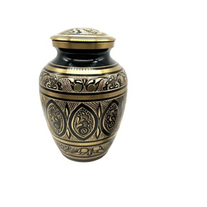 Urne funéraire en métal avec élégants oiseaux dorés et couvercle, urne créative en bronze massif pour cendres humaines adultes - Product Image 5