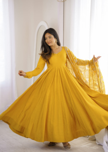 Ensemble de tenue traditionnelle festive en soie romaine Anarkali, robe, pantalon et dupatta, vêtements ethniques haut de gamme, robe Anarkali en soie romaine longue jusqu'au sol - Product Image 2