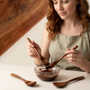 Ensemble de cuillères de cuisine multifonctionnelles modernes en bambou/bois, écologiques, légères, durables, résistantes aux hautes températures, avec manche fait main - Product Image 1