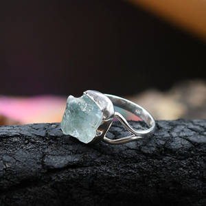 Anillo de Aguamarina Natural en Bruto, Plata de Ley 925, Hecho a Mano, Anillo de Gema en Bruto para Mujer, Joyería al por Mayor Alibaba - Product Image 2