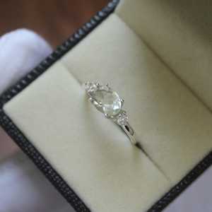 Bague ovale en améthyste verte, argent sterling S925, bijou élégant pour femme, bague fine et remarquable - Product Image 1