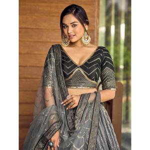 Magníficas lentejuelas negras Chinon Events Wear Lehenga Choli con vestidos de carrera Dupatta - Product Image 3