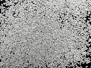 Arroz Blanco Vietnamita Aromático 100% Granulado de Textura Dura, Seco, en Bolsas de PP, BOPP, PA, PE de 1kg-50kg, Certificado ISO - Product Image 2
