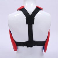 Protège-poitrine de combat en cuir PU de haute qualité avec logo personnalisé, ajustable pour l'entraînement et le sparring de Taekwondo et la boxe