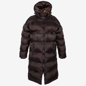 Manteau long matelassé tendance avec doublure intérieure douce et design protecteur pour les sorties par temps froid - Product Image 2