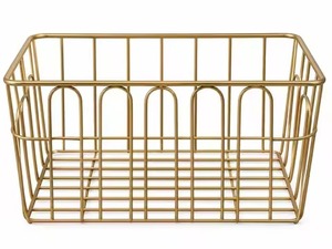 Panier à fruits carré tendance en fil métallique de laiton, bac de rangement en grille métallique pour l'organisation de la cuisine et du garde-manger - Product Image 2