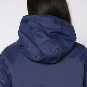 Chaquetas de Nailon Ligeras Sublimadas con Diseños Personalizados de Calidad de Lujo, Chaquetas Impermeables con Capucha, Servicio OEM, Venta al Por Mayor - Product Image 5