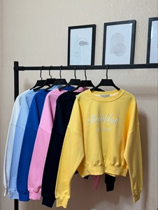 Sweat-shirt en molleton ample et court pour femme, avec imprimé graphique frontal, ourlet côtelé et manches tombantes, taille L - Product Image 3