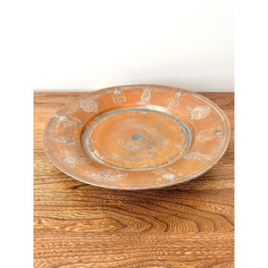Nouvelle assiette de présentation en métal, finition vintage brillante, en étain à motif gaufré, pour mariage, en laiton pur, pour service de salade - Product Image 2