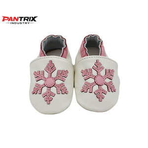 รองเท้าหนังนุ่มสำหรับเด็กหัดเดินรองเท้าเด็กใส่สบายน้ำหนักเบาระบายอากาศได้ดีผลิตจากโรงงานโดยตรง - Product Image 4