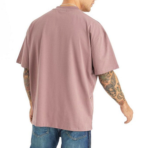 Camiseta de corte holgado con cuello redondo y costuras en contraste para hombre, antiarrugas, personalizada, OEM, de fabricante de prendas de corte y confección. - Product Image 2