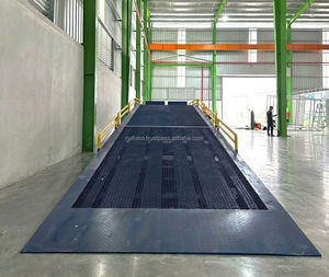 Rampe de chargement mobile Naltako Strong 6 tonnes pour entrepôt, chariot élévateur, quai de conteneurs, capacité 6t, rampe hydraulique - Product Image 6