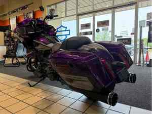 Motocyclettes Cruiser Touring Custom FLTRX 2025 d'occasion – Tous modèles, origine américaine : Innovation, robustesse, confort, puissance de conduite - Product Image 2