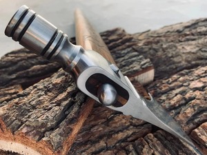 ขวานเหล็ก Patriot Tomahawk 5160 พร้อมด้ามไม้พะยูงและปลอกหนังสำหรับการเอาชีวิตรอด - Product Image 5