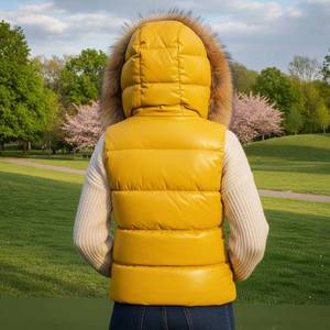 เสื้อกั๊กหนังแท้บุขนสัตว์สำหรับผู้หญิง มีฮู้ด ขนฟ็อกซ์ เสื้อกั๊กหนังสำหรับผู้หญิง เสื้อกั๊กสไตล์ไบค์เกอร์สำหรับสาวๆ เสื้อกั๊กบอมเบอร์บุขนสัตว์ - Product Image 6