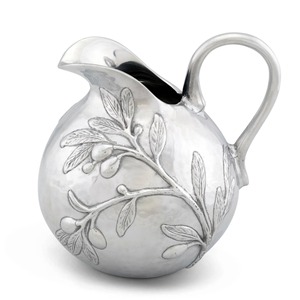 Pichets contemporains en laiton argenté, durables et parfaits pour la cuisine domestique et l'hôtellerie, fabriqués en Inde. - Product Image 6