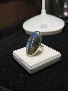 Anillo de Plata de Ley 92.5 con Labradorita Azul – Joyería con Gema Ovalada - Product Image 4