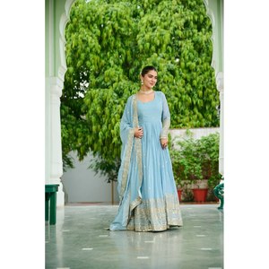 Vestidos de noche de diseñador Vestido de fiesta elegante con exquisito trabajo bordado - Product Image 6