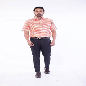 Camisa de verano de media manga de seda a la moda para hombre, manga corta, sin planchar, con estampado azul sin costuras, antiarrugas y transpirable - Product Image 4