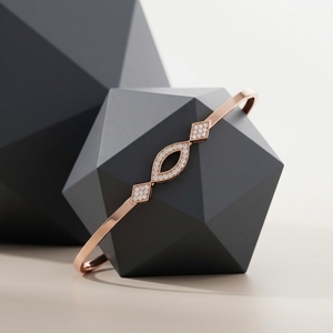 Crest Oval Diamond Bracelet Joyería elegante y lujosa para mujer - Product Image 2