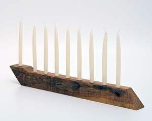 Support de pilier en bois, style moderne minimaliste, support de bougie conique en pierre, fait à la main, écologique, nouveauté, menorah en bois à vendre - Product Image 1