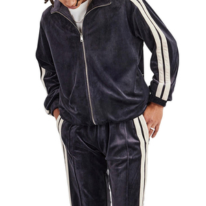 Ensemble de survêtement d'hiver en velours rouge pour homme, ensemble de luxe en velours épais, sweat à capuche et pantalon de jogging, deux pièces, streetwear tendance, logo personnalisé, confortable - Product Image 5