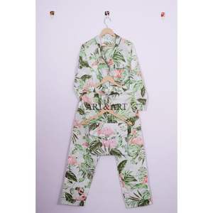 Conjunto de Pijamas Elegantes Estampados Florales, Hechos a Mano en India, 100% Algodón, Transpirables, Cómodos, para Damas de Honor, Tallas hasta 5XL - Product Image 5