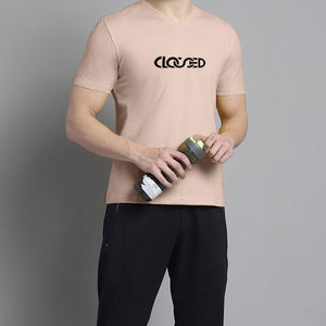 Camiseta Clásica con Cuello en V, Ajuste Cómodo y Tela Resistente para Uso Diario, Camiseta Casual Premium con Cuello en V - Product Image 4