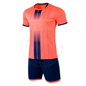 Venta Directa de Fábrica, Uniforme de Fútbol Transpirable, Color y Logotipo Personalizados, Ropa Deportiva Unisex para Adultos, Hecho en Pakistán - Product Image 3